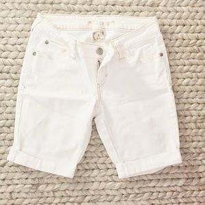 Decree White Denim Bermuda Shorts Juniors 3 Y2K Cuffed Summer Preppy Vacation